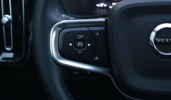 VOLVO XC 40 T4 HYBRIDE RECHARGEABLE GEARTRONIC 211 CH ( 129 CH + 82 CH ) MOMENTUM complet