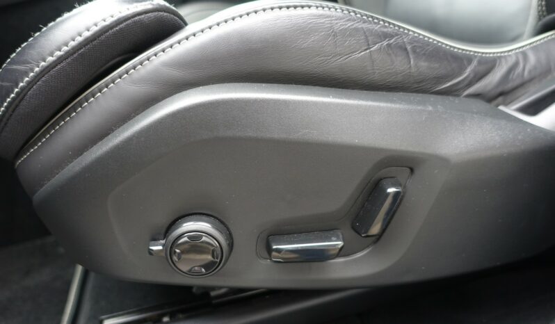 VOLVO XC 60 D4 2.0 L GEARTRONIC 163CH R-DESIGN complet