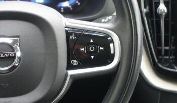 VOLVO XC 60 T8 4WD HYBRIDE RECHARGEABLE GEARTRONIC 390 CH  INSCRIPTION complet