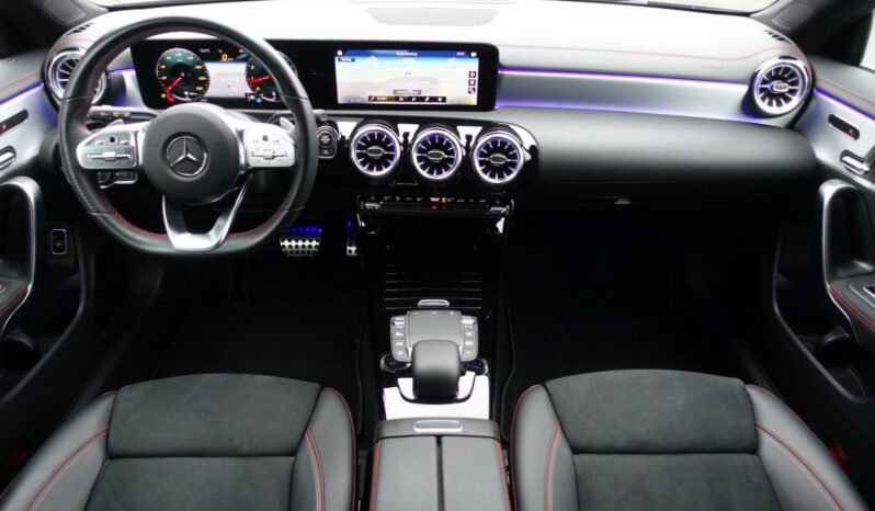 MERCEDES CLASSE CLA 200 SHOOTING BRAKE 163 CH 7G-Dct AMG-LINE complet