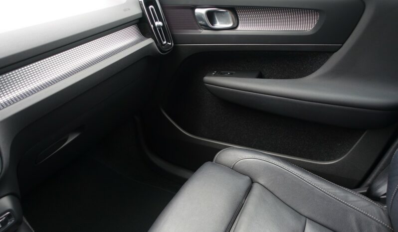 VOLVO XC 40 T5 HYBRIDE RECHARGEABLE GEARTRONIC 262 CH ( 180 CH + 82 CH ) R-DESIGN complet