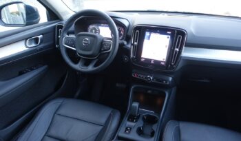 VOLVO XC 40 T4 HYBRIDE RECHARGEABLE GEARTRONIC 211 CH ( 129 CH + 82 CH ) MOMENTUM complet