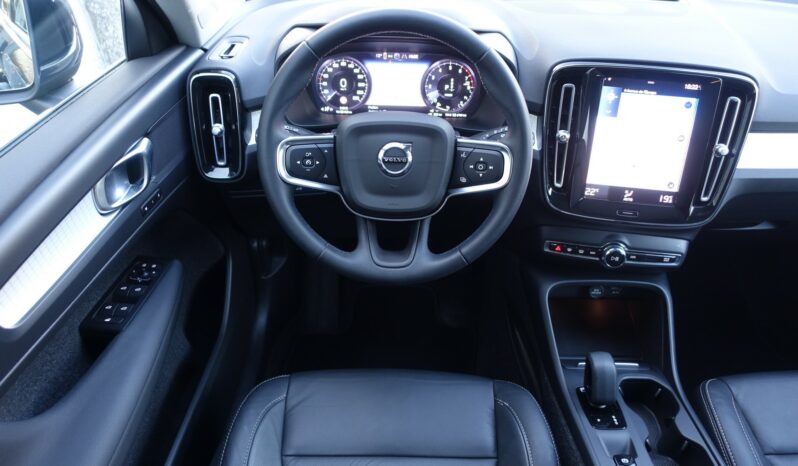 VOLVO XC 40 T4 HYBRIDE RECHARGEABLE GEARTRONIC 211 CH ( 129 CH + 82 CH ) MOMENTUM complet