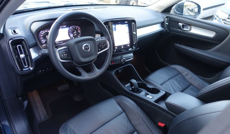 VOLVO XC 40 T4 HYBRIDE RECHARGEABLE GEARTRONIC 211 CH ( 129 CH + 82 CH ) MOMENTUM complet