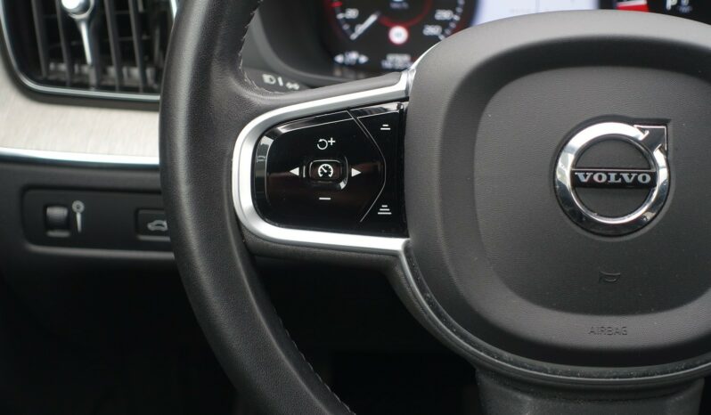 VOLVO XC 60 B4 2.0 L GEARTRONIC 197 CH MHEV  INSCRIPTION complet