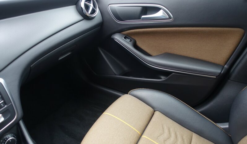 MERCEDES CLASSE GLA 200 D 7G-DCT 136CH complet