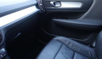 VOLVO XC 40 T4 HYBRIDE RECHARGEABLE GEARTRONIC 211 CH ( 129 CH + 82 CH ) MOMENTUM complet