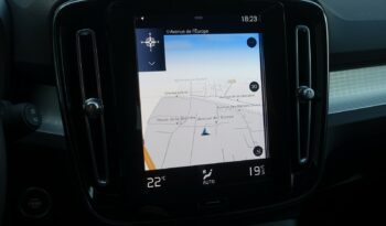 VOLVO XC 40 T4 HYBRIDE RECHARGEABLE GEARTRONIC 211 CH ( 129 CH + 82 CH ) MOMENTUM complet