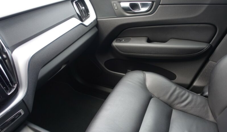 VOLVO XC 60 D4 2.0L GEARTRONIC 163CH complet