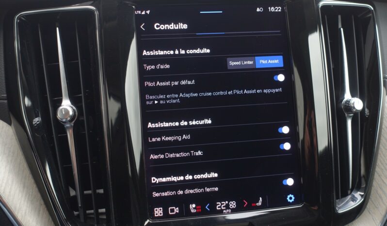 VOLVO XC 60 T8 4WD HYBRIDE RECHARGEABLE GEARTRONIC 390 CH  INSCRIPTION complet