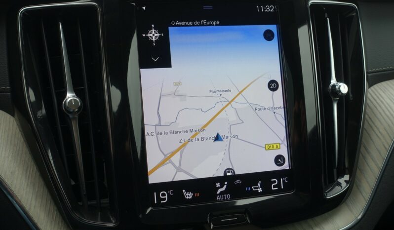 VOLVO XC 60 B4 2.0 L GEARTRONIC 197 CH MHEV  INSCRIPTION complet