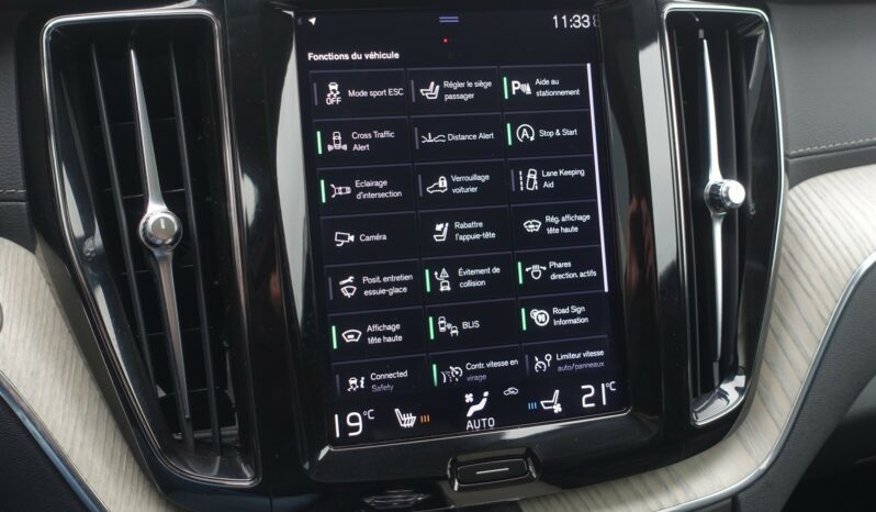 VOLVO XC 60 B4 2.0 L GEARTRONIC 197 CH MHEV  INSCRIPTION complet