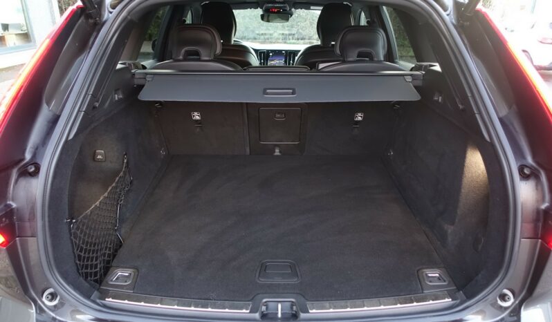 VOLVO XC 60 D4 2.0 L GEARTRONIC 163CH R-DESIGN complet