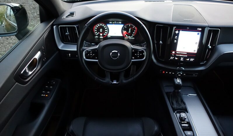 VOLVO XC 60 D4 2.0 L GEARTRONIC 163CH R-DESIGN complet