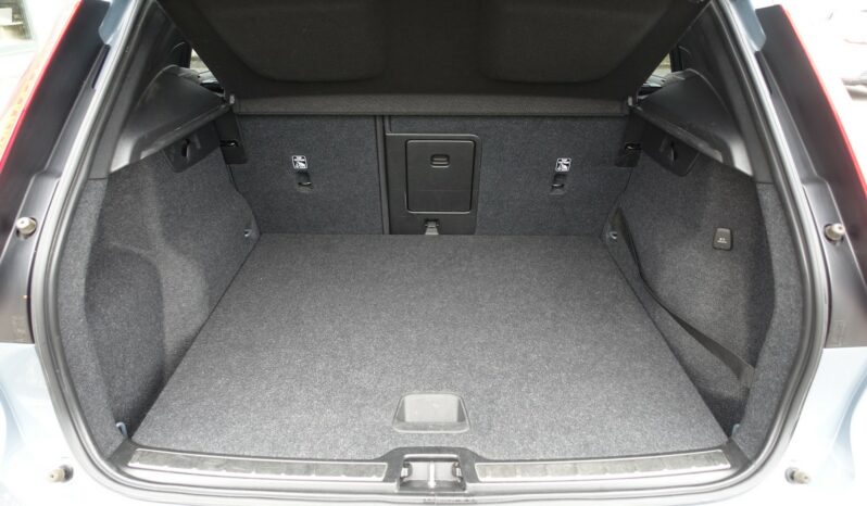 VOLVO XC 40 T5 HYBRIDE RECHARGEABLE GEARTRONIC 262 CH ( 180 CH + 82 CH ) R-DESIGN complet