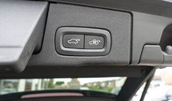 VOLVO XC 60 D4 2.0 L GEARTRONIC 163CH R-DESIGN complet