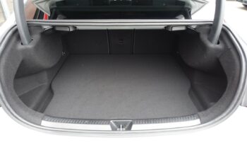 MERCEDES CLASSE A 250 E 218 CH HYBRIDE RECHARGEABLE 8G-DCT  AMG-LINE complet