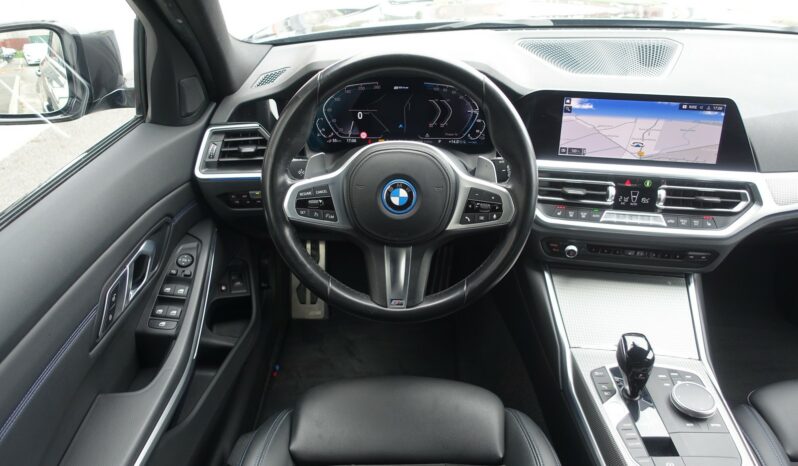 BMW 320 EA HYBRIDE RECHARGEABLE 204 CH  PACK M complet