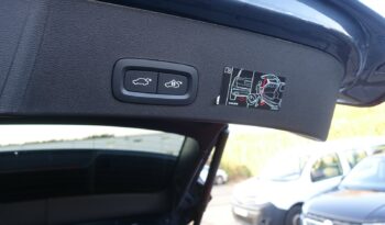 VOLVO XC 40 T4 HYBRIDE RECHARGEABLE GEARTRONIC 211 CH ( 129 CH + 82 CH ) MOMENTUM complet