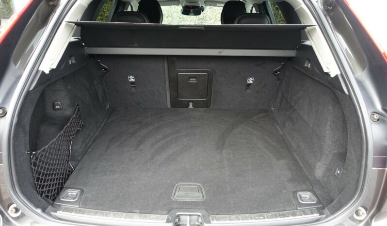 VOLVO XC 60 D4 2.0L GEARTRONIC 163CH complet