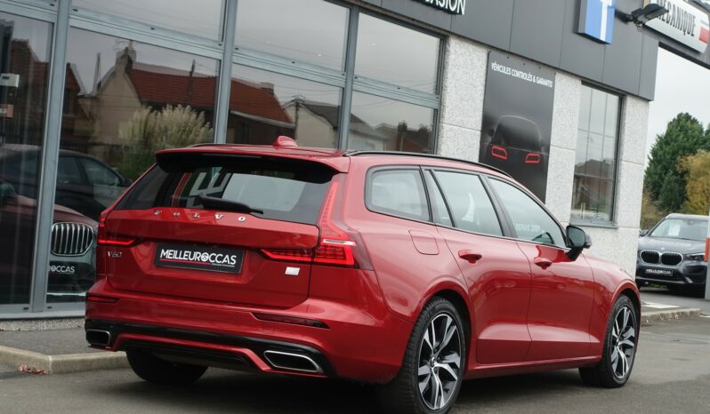 VOLVO V 60 T8 AWD GEARTRONIC 303CH + 87 CH HYBRIDE RECHARGEABLE R-DESIGN complet