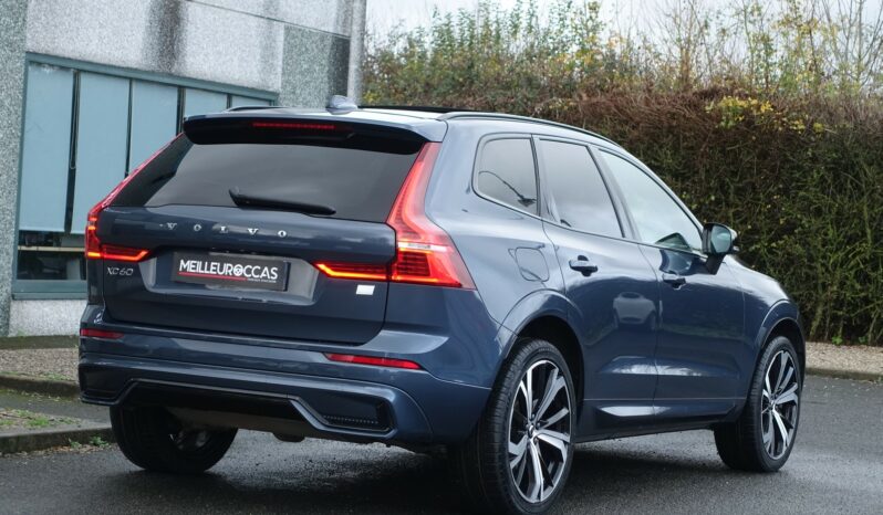 VOLVO XC 60 T6 HYBRIDE RECHARGEABLE GEARTRONIC AWD 253 + 87 CH R-DESIGN complet