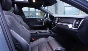 VOLVO V 60 T8 AWD HYBRIDE RECHARGEABLE GEARTRONIC 318 CH + 87  R-DESIGN complet