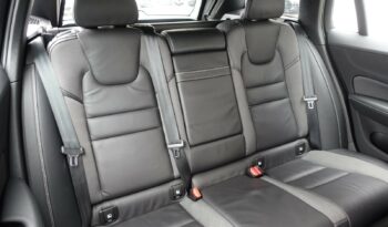 VOLVO V 60 T8 AWD GEARTRONIC 303CH + 87 CH HYBRIDE RECHARGEABLE R-DESIGN complet