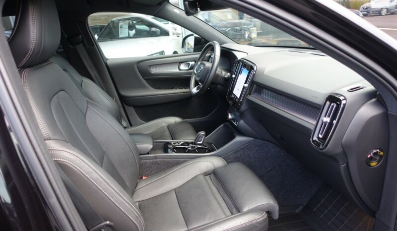 VOLVO XC 40 T4 HYBRIDE RECHARGEABLE GEARTRONIC 211 CH  R-DESIGN complet
