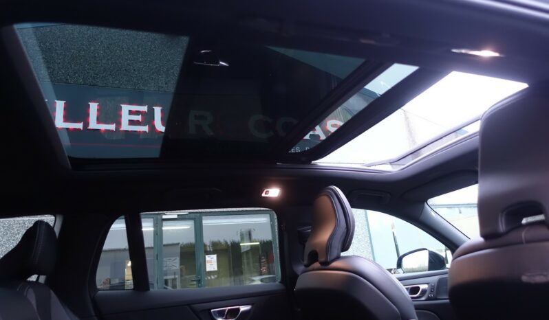 VOLVO V 60 T8 AWD HYBRIDE RECHARGEABLE GEARTRONIC 318 CH + 87  R-DESIGN complet