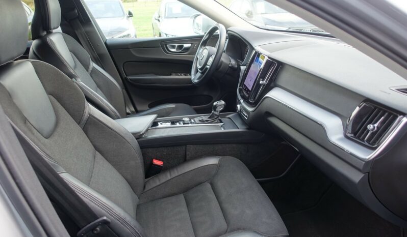 VOLVO XC 60 D4 2.0 L GEARTRONIC 163CH MOMENTUM complet