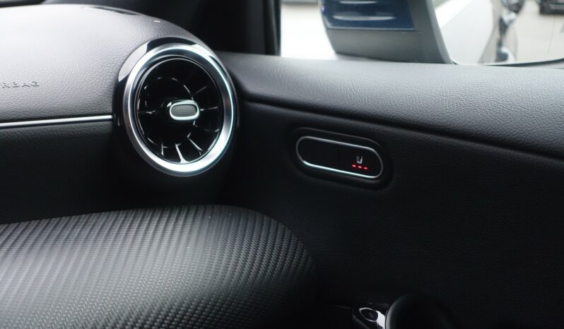 MERCEDES CLASSE A 180D 7G-DCT complet