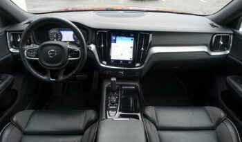 VOLVO V 60 T8 AWD GEARTRONIC 303CH + 87 CH HYBRIDE RECHARGEABLE R-DESIGN complet