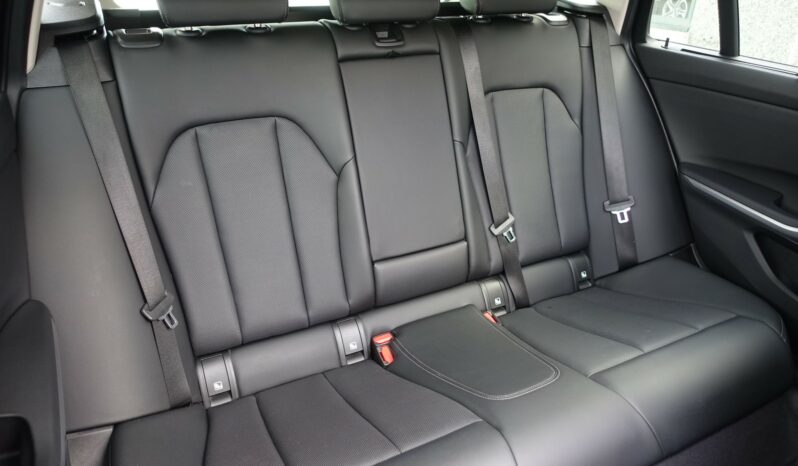 BMW 320 E TOURING HYBRIDE RECHARGEABLE 204 CH complet