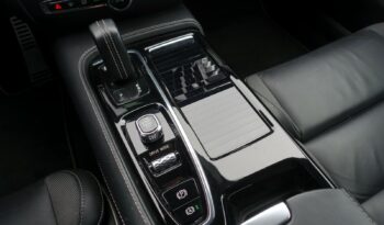 VOLVO V 60 T8 AWD GEARTRONIC 303CH + 87 CH HYBRIDE RECHARGEABLE R-DESIGN complet