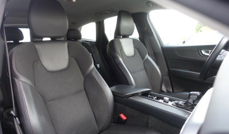 VOLVO XC 60 D4 2.0 L GEARTRONIC 163CH MOMENTUM complet