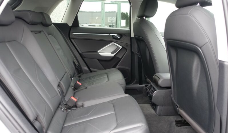 AUDI Q3 35 TDI 150 CH S-TRONIC complet