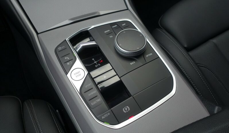 BMW 320 E TOURING HYBRIDE RECHARGEABLE 204 CH complet