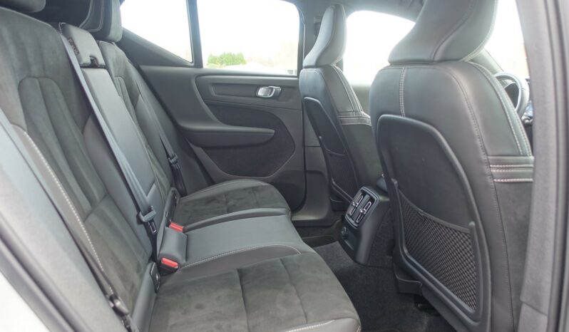 VOLVO XC 40 T4 HYBRIDE RECHARGEABLE GEARTRONIC 211 CH  R-DESIGN complet