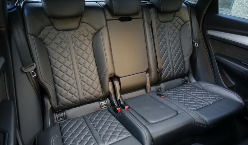 AUDI Q5 55 TFSI E 252 CH QUATTRO S-TRONIC HYBRIDE RECHARGEABLE  S-LINE complet