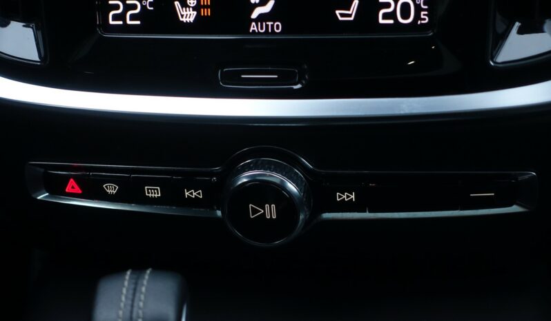 VOLVO V 60 T8 AWD HYBRIDE RECHARGEABLE GEARTRONIC 318 CH + 87  R-DESIGN complet