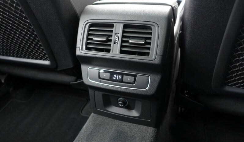 AUDI Q5 50 TFSI E 299 CH QUATTRO S-TRONIC HYBRIDE RECHARGEABLE complet