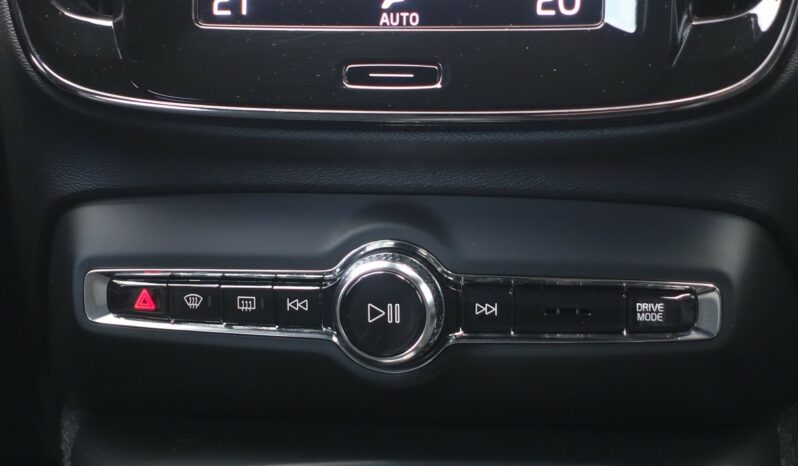 VOLVO XC 40 T4 HYBRIDE RECHARGEABLE GEARTRONIC 211 CH  R-DESIGN complet