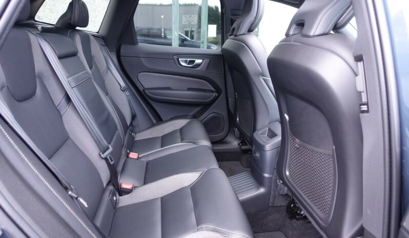 VOLVO XC 60 T6 HYBRIDE RECHARGEABLE GEARTRONIC AWD 253 + 87 CH R-DESIGN complet