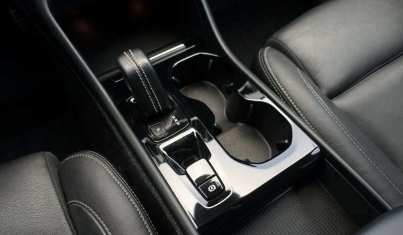 VOLVO XC 40 T4 HYBRIDE RECHARGEABLE GEARTRONIC 211 CH  R-DESIGN complet