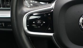VOLVO V 60 T8 AWD GEARTRONIC 303CH + 87 CH HYBRIDE RECHARGEABLE R-DESIGN complet