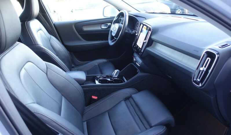 VOLVO XC 40 T4 HYBRIDE RECHARGEABLE GEARTRONIC 211 CH ( 129 CH + 82 CH ) INSCRIPTION complet