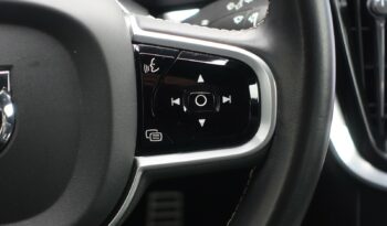 VOLVO V 60 T8 AWD GEARTRONIC 303CH + 87 CH HYBRIDE RECHARGEABLE R-DESIGN complet