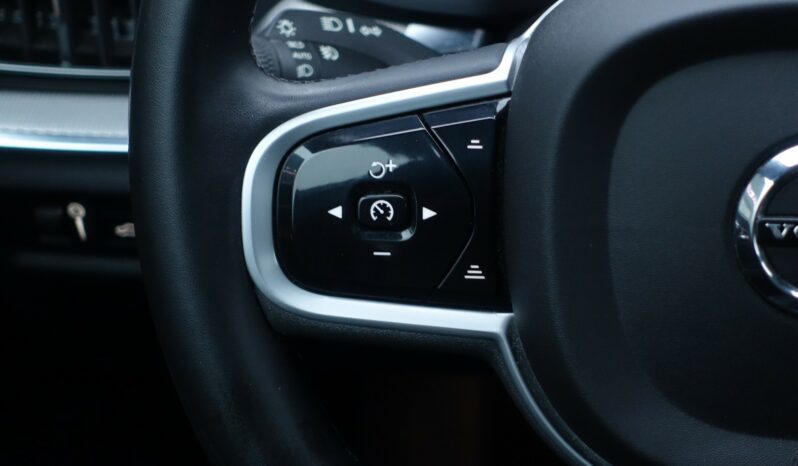 VOLVO V 60 T8 AWD HYBRIDE RECHARGEABLE GEARTRONIC 318 CH + 87  R-DESIGN complet
