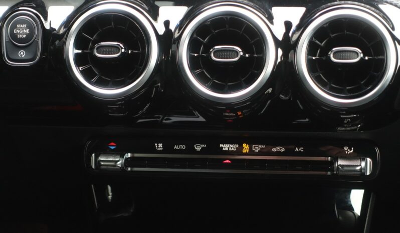 MERCEDES CLASSE A BERLINE 180d 7G-DCT complet